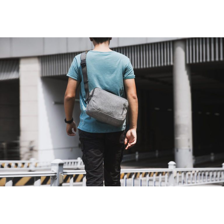 Túi đeo đa năng TOMTOC CrossBody For Ipad 10.5"/Pro 11"/Tablet/Notebook 11inch H02-A01G