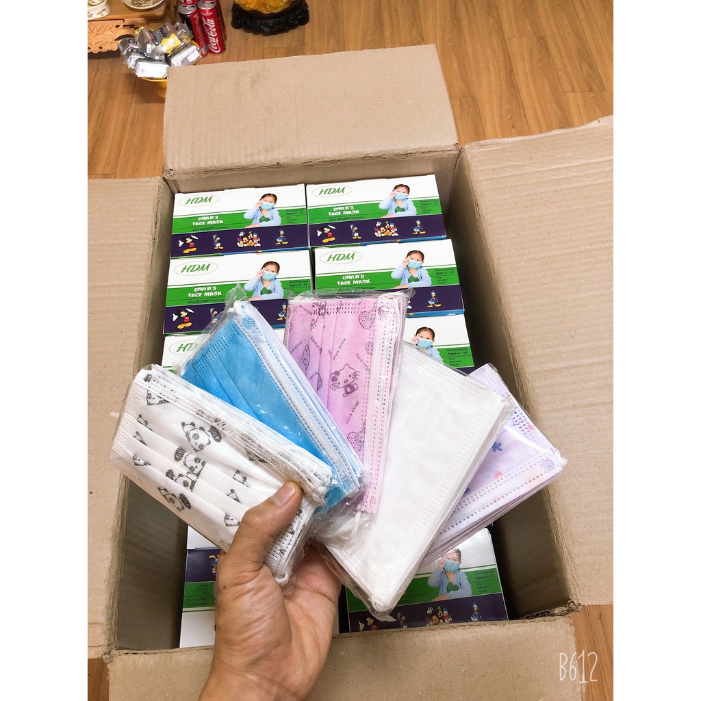 Khẩu trang trẻ em kháng khuẩn - Hộp 50 cái, dễ chịu cho bé khi sử dụng