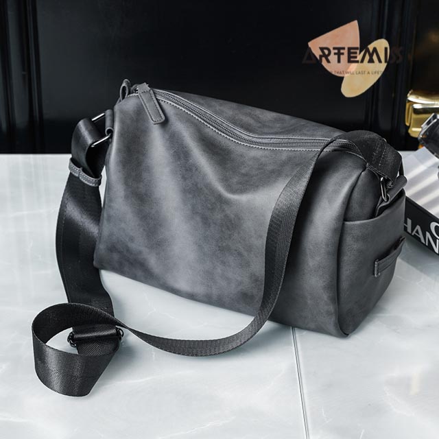 Túi xách nam ⚡FREESHIP⚡da đeo chéo vai hiện đại lịch lãm cao cấp, lịch lãm, bền, đẹp. BH 12 th Tặng Vớ nam Z7B0