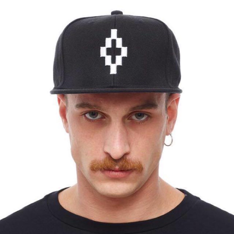 Nón Marcelo Burlon cao cấp