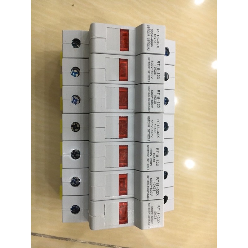RT18-32 Giá cầu chì RT18-32, Đế cầu chì RT18-32