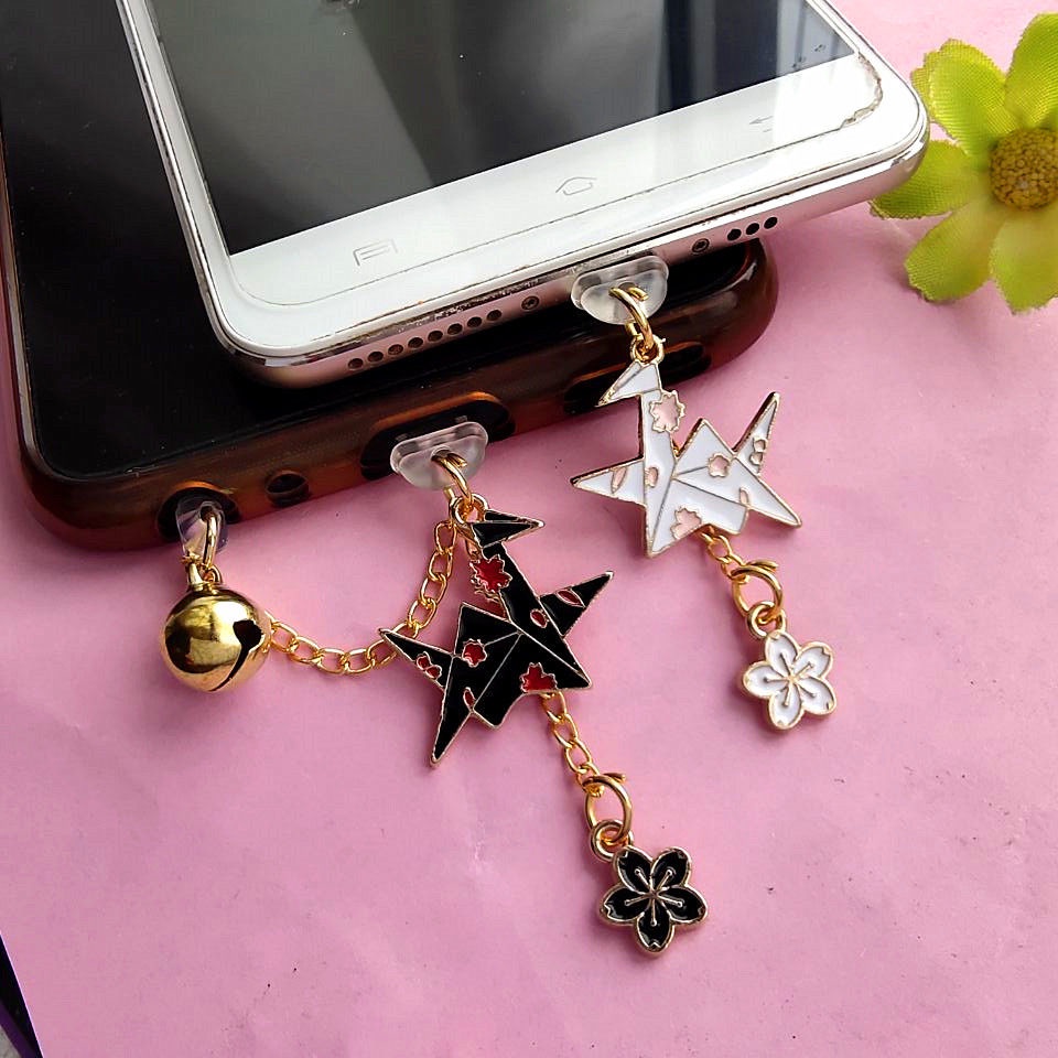 Phích Cắm Chống Bụi Hình Hạc Giấy Dễ Thương Dành Cho Cổng Sạc Tai Nghe