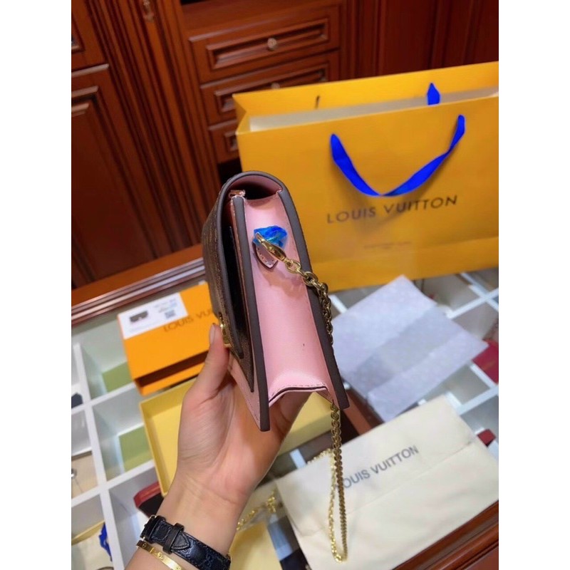 Túi LV hoa cúc s20 về 2 màu