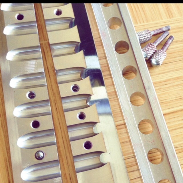 Khuôn son inox loại 1