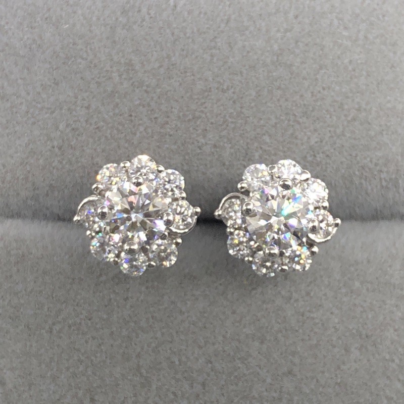 Bông tai FULL Moissanite: Chủ 4,5ly moissanite * Tấm Moissanite trắng nhất nước D, bạc 925 mạ bạch kim