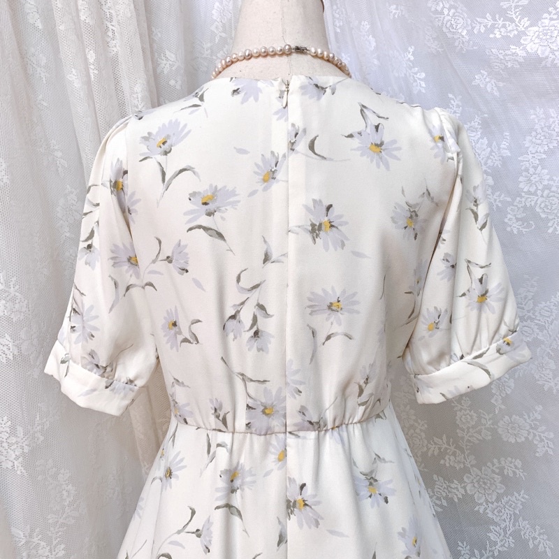 Đầm voan Nhật Majestic Legon in hoa cúc pastel