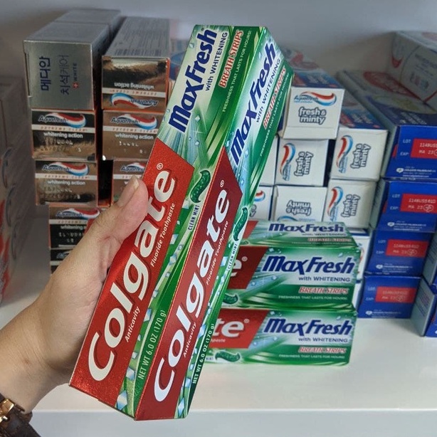 Kem đánh răng thơm miệng trắng răng Mỹ COLGATE Maxfresh With Whitening Clean Mint 170g (Colgate Mỹ Xanh Lá)