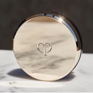 Phấn nước Clé de Peau Beauté Radiant Cushion Foundation