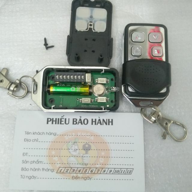 Tay khiển remote cửa cuốn gạt mã 433( hướng dẫn cách làm cho khách)