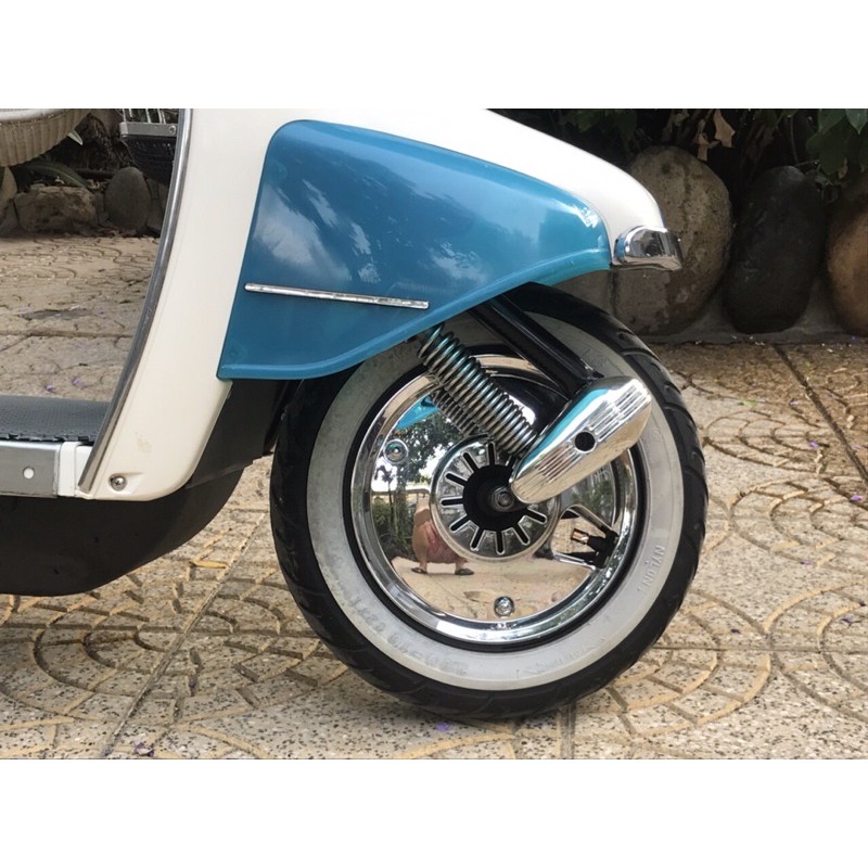 bộ ốp vành dành cho các xe scoopy julio giorno crea (zoomer ko lắp dc),chất liệu nhựa mạ trang trí vành xe rất đẹp......