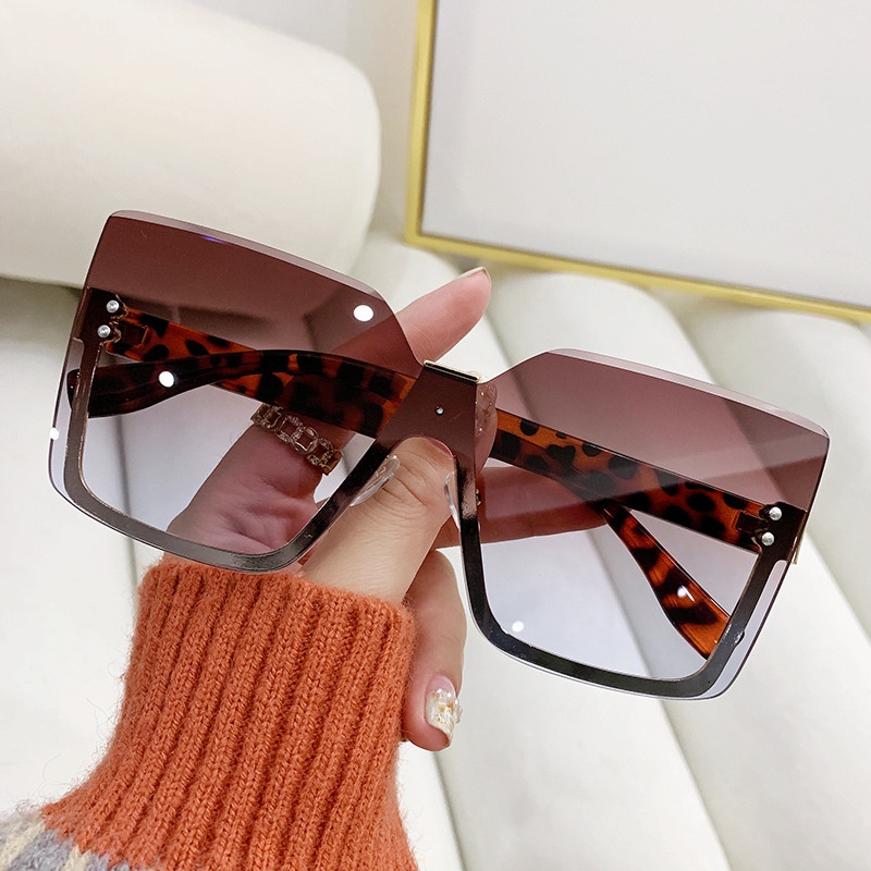 Kính Mát Gọng Vuông Thời Trang Cho Nam / Nữ