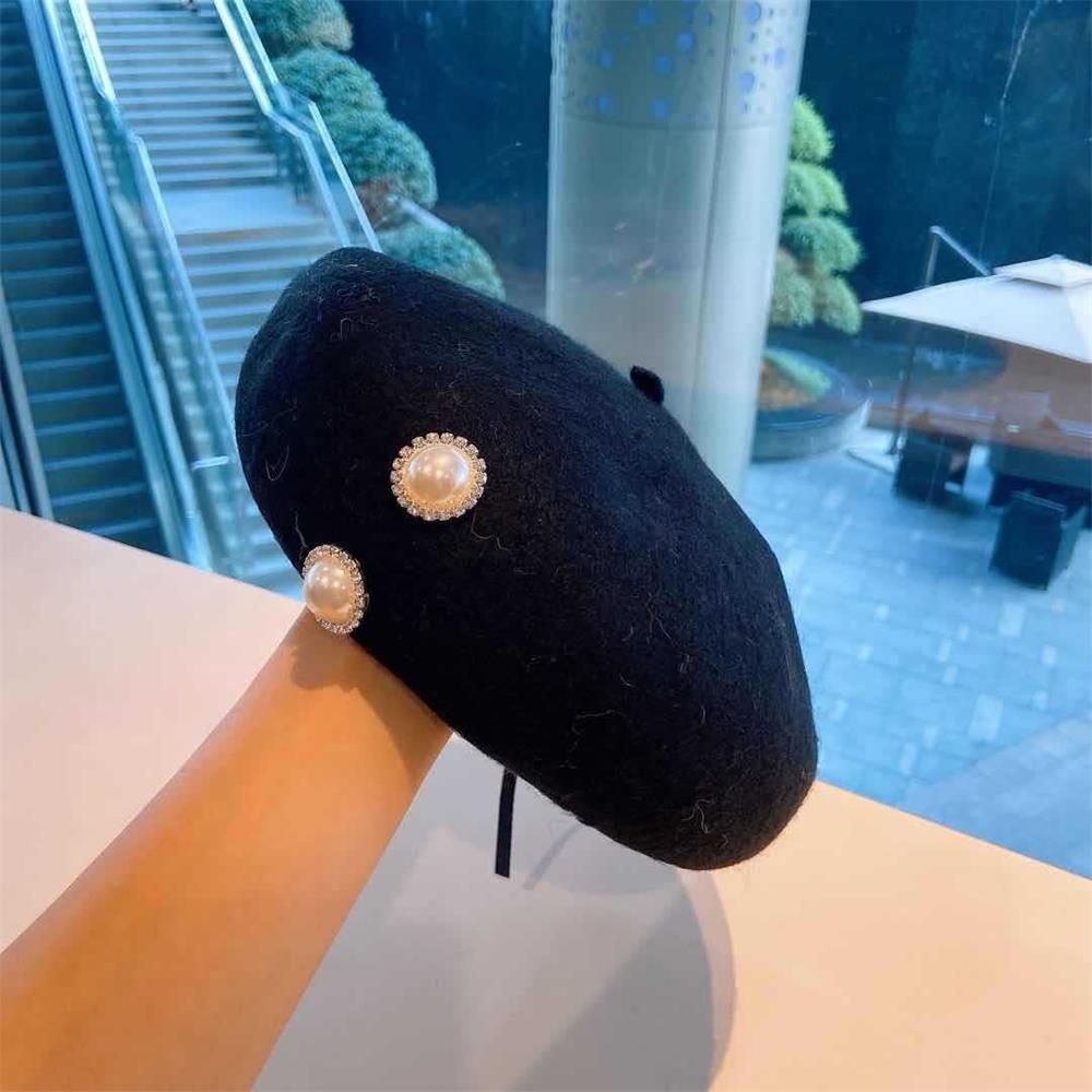 Mũ Nồi Vải Len Màu Trơn Đính Ngọc Trai Thời Trang Thu Đông Cho Nữ