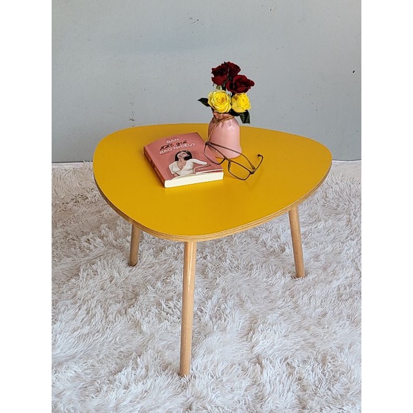 Bàn trà bàn sofa Bắc Âu hình ovan màu vàng hiện đại FNL-55