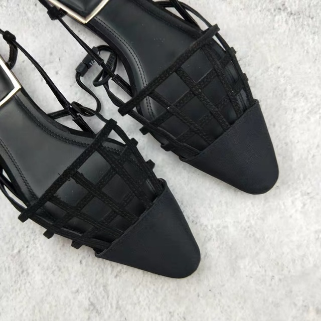 [𝙻𝙸𝙼𝙸𝚃 𝙸𝚃𝙴𝙼]:Sandal Zara xuất bọc mũi đan ô lạ mắt-ord