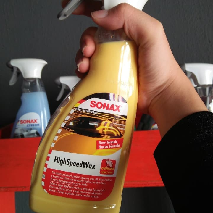 Dung dịch xịt phủ đánh bóng bảo vệ nhanh mặt sơn xe SONAX highspeed wax 500ml Sonax288200 chamsocxe