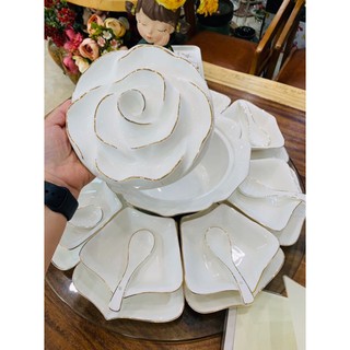 bộ đồ ăn hoa hồng vàng kim ( kèm bàn kính xoay)