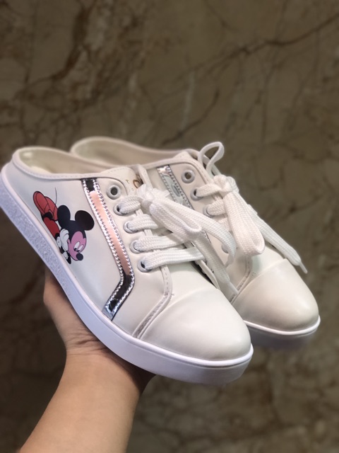 [Mã FAGREEN245 giảm 10% tối đa 30k đơn từ 99k] Giày sục thể thao nữ viền bạc in hình chuột micky mẫu mới 2020 | BigBuy360 - bigbuy360.vn