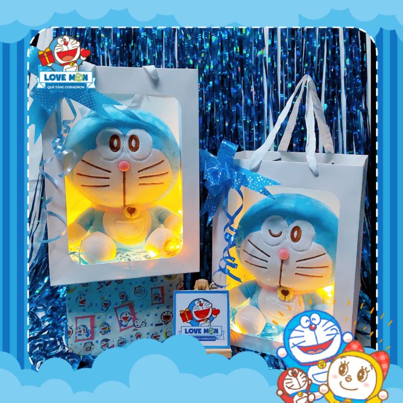 ] GẤU BÔNG DORAEMON KÈM TÚI GIẤY KÍNH DỄ THƯƠNG