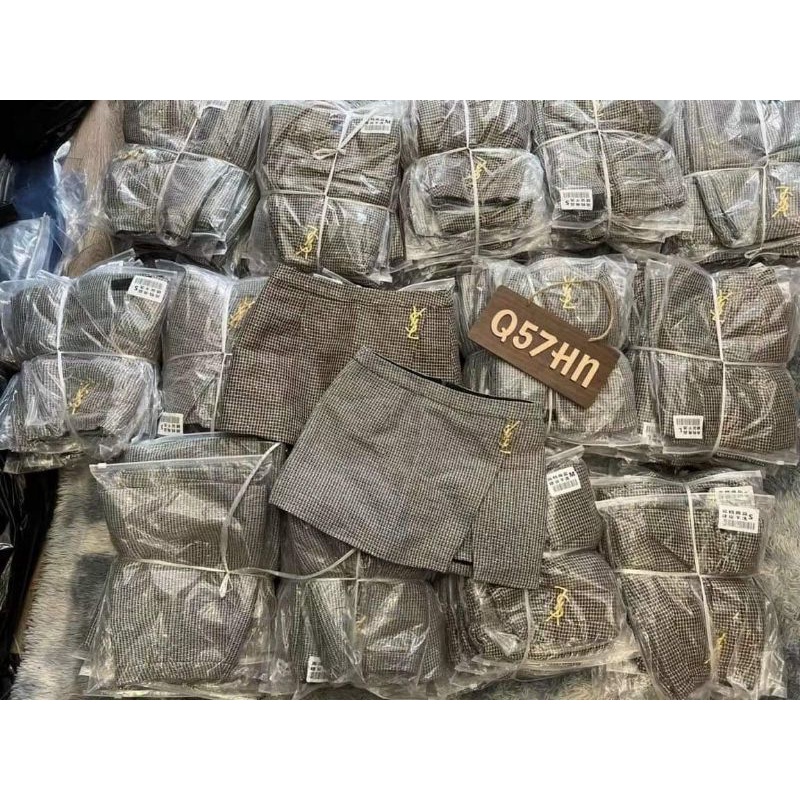 Quần váy nhũ kèm tag hàng QCL1