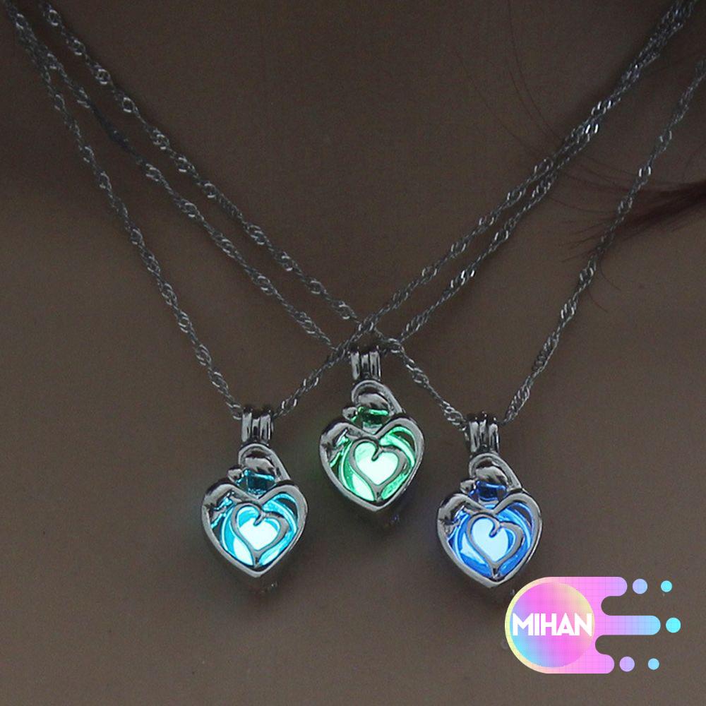 Vòng cổ thời trang phối mặt hình trái tim phát sáng trong bóng tối