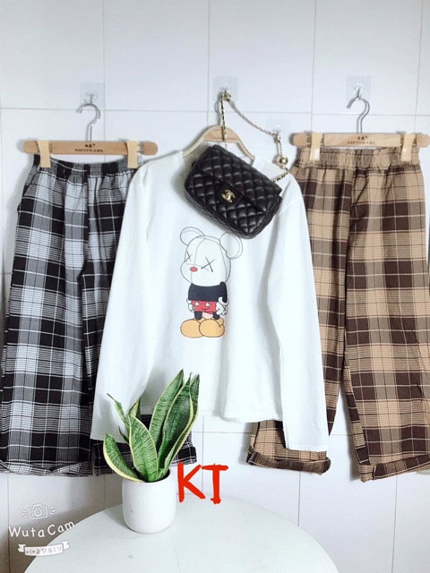Set áo thun dài tay in gấu xx + quần kẻ ô caro ống suông rộng