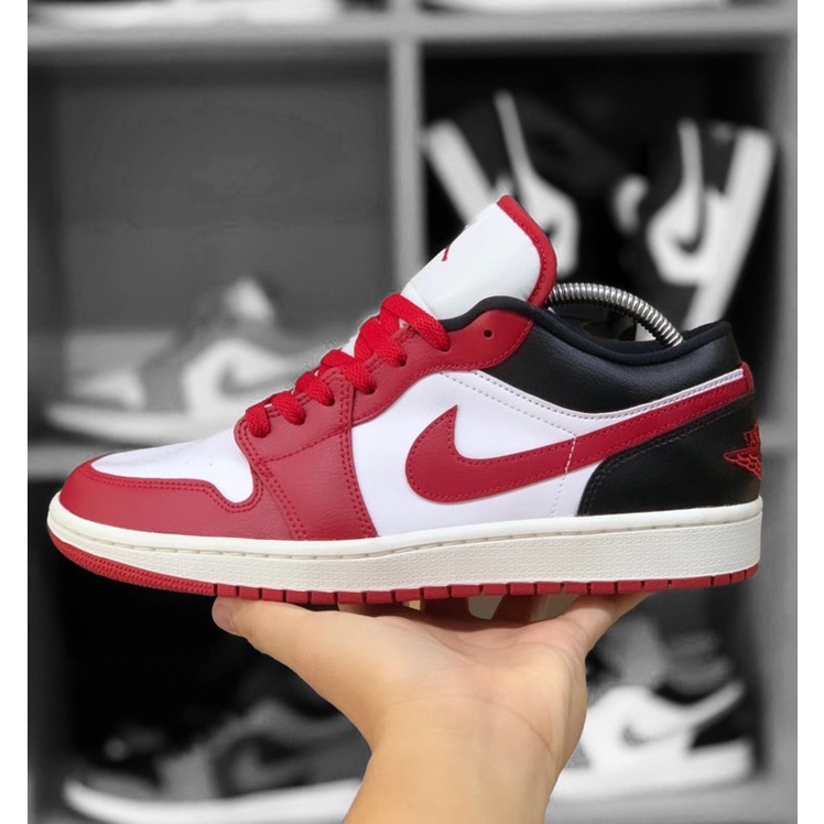 [Chính Hãng ] Giày Jordan 1 cổ thấp &quot;Chicago / Reverse Black Toe&quot; (DC0774-160) màu hot thị trường