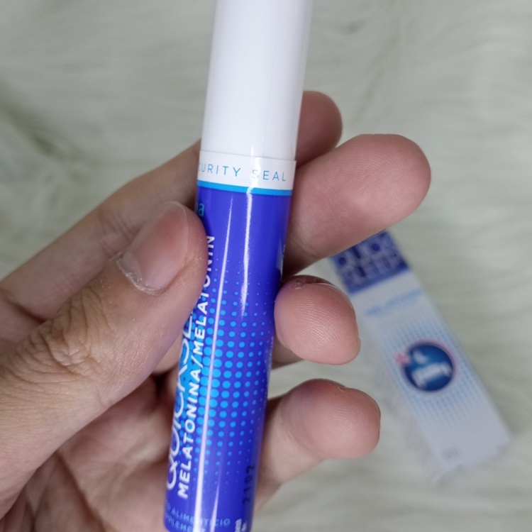 Quick sleep - Melatonin xịt ngủ giúp người mất ngủ vào giấc nhanh, ngủ tự nhiên hoàn toàn không có tác dụng phụ