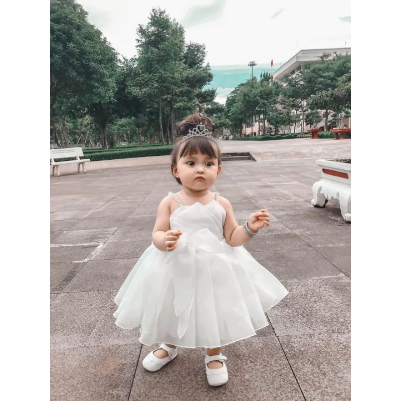 Váy công chúa thiết kế cho bé tặng kèm cài tóc