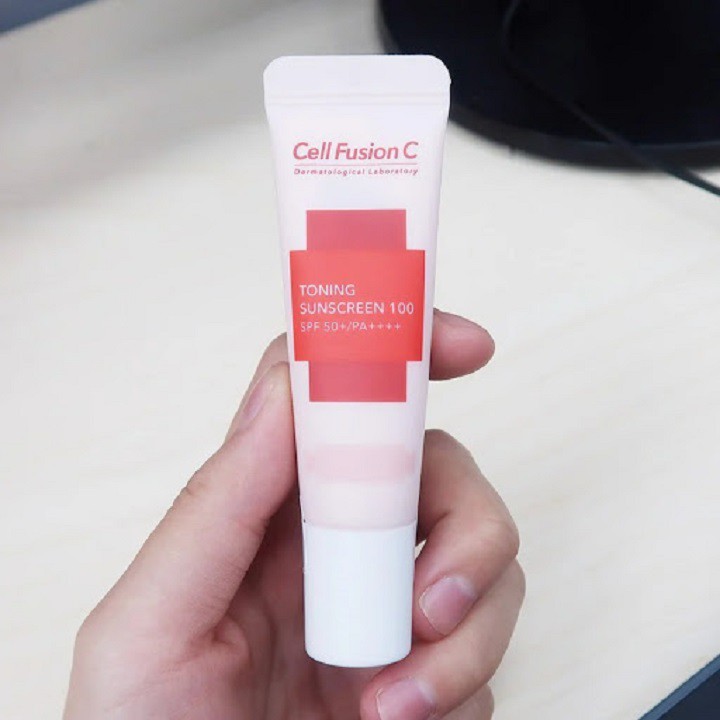 Kem chống nắng Cell Fusion C Toning Sunscreen 100 SPF 50+ PA++++ Tone Up &amp; Brightening 10ml