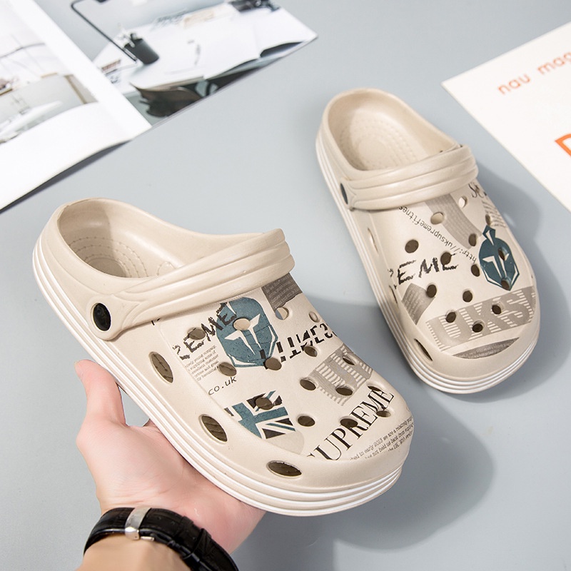 Dép Sandal Thiết Kế Đục Lỗ Thoáng Khí Siêu Nhẹ Thời Trang Đi Biển Cho Nam RKC250