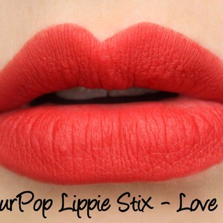 Son Colourpop lippie stix