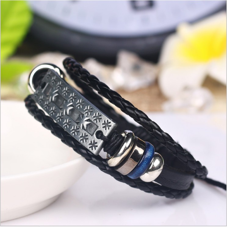 Vòng tay la mã chữ thập tự phong cách Âu Mỹ giá hủy diệt ( hình thật shop tự chụp)
