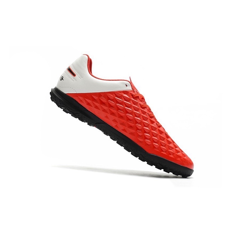 Thanh lý giày đá banh bóng Tiempo legend đẹp rẻ