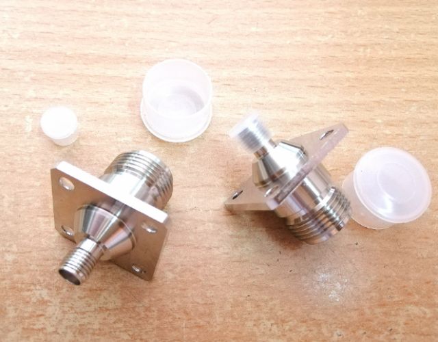 Đầu chuyển đổi Jack SMA cái sang N cái 4 lỗ mặt bích 25x25