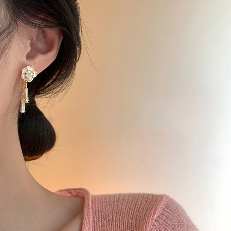 Bông Tai Mạ Bạc 925 Dáng Dài Đính Ngọc Trai Phối Tua Rua Phong Cách Retro Thời Trang