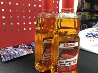 Dung dịch rửa xe Sonax Gloss Shampoo