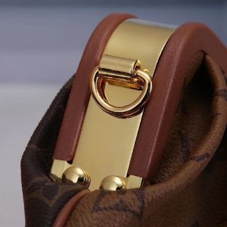 Túi LV LOUIS VUITTON Kiểu dáng Cluth hến đẹp