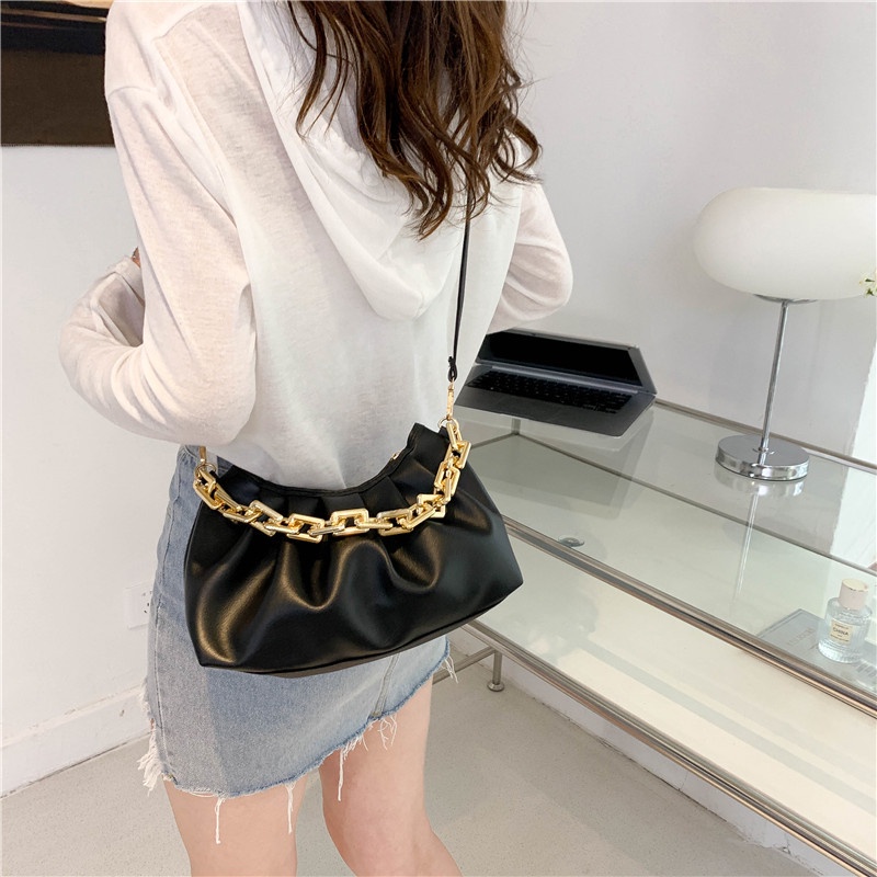 Túi Đeo Chéo Xếp Ly Hình Đám Mây Thời Trang