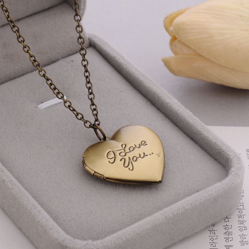 Dây chuyền mặt trái tim khắc chữ I Love You