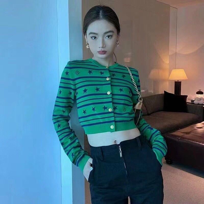 Áo len dệt kim tay dài L V ngôi sao