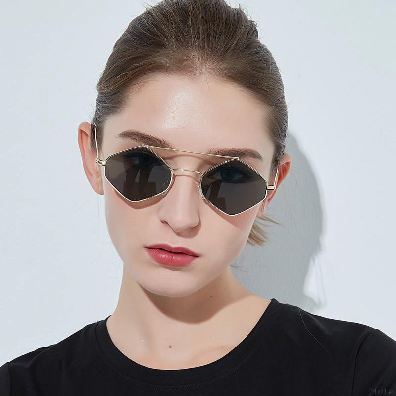 Kính râm nữ gọng kim loại đính đá nhiều màu phong cách retro | BigBuy360 - bigbuy360.vn