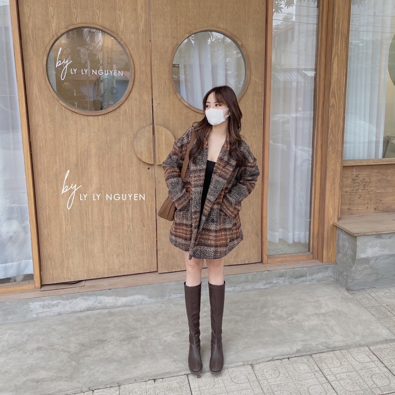 Áo khoác dạ kẻ dài tay phong cách Hàn Quốc dành cho nữ