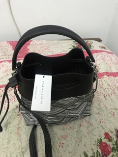 Túi Charles & Keith