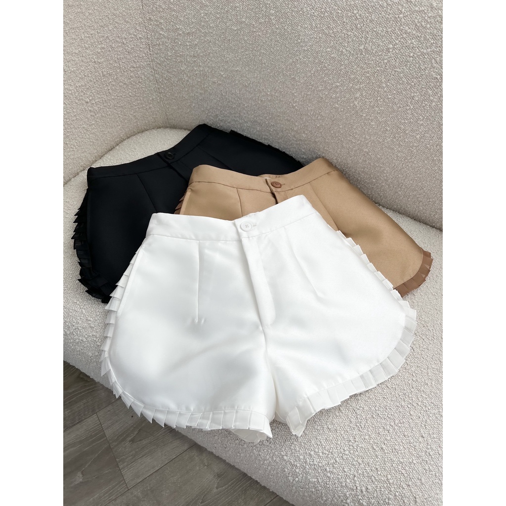 Quần short viền bèo