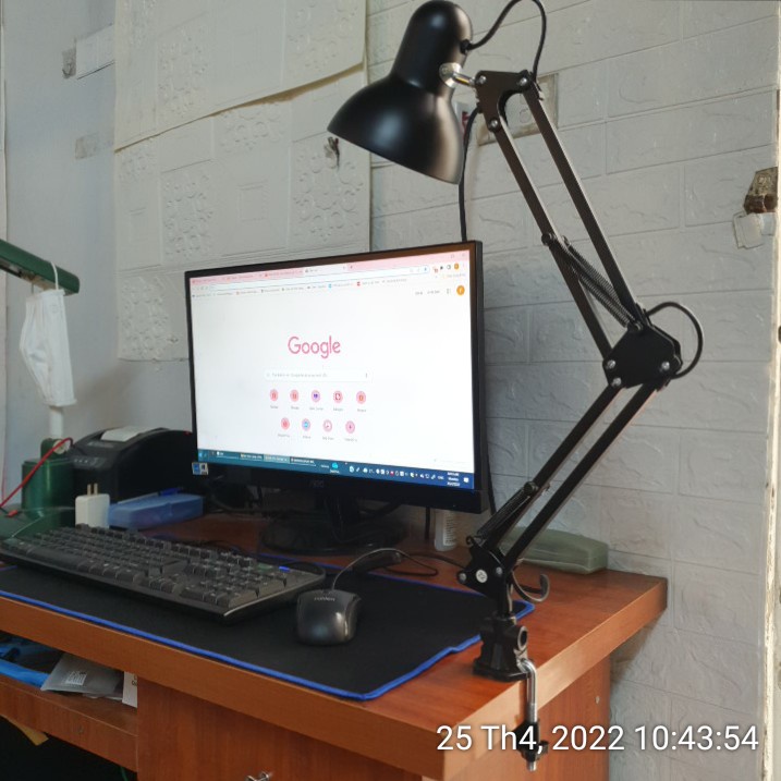 Đèn kẹp để bàn xoay 360 độ DESK LAMP theo ý muốn (Không Kèm Bóng)