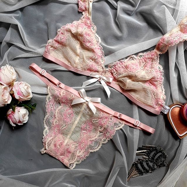 Set ren hồng nude