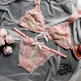 Set ren hồng nude
