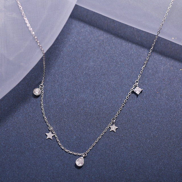 Vòng Cổ Mặt Đính Đá Phối Ngôi Sao Thời Trang