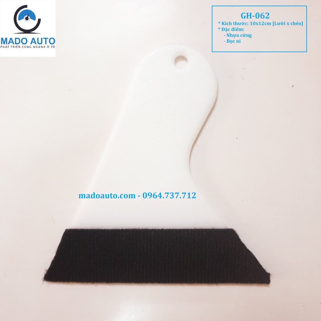 Gạt dán Decal xe ô tô hình tam giác, lưỡi bọc nỉ chống xước dán Decal ô tô xe máy MADO AUTO