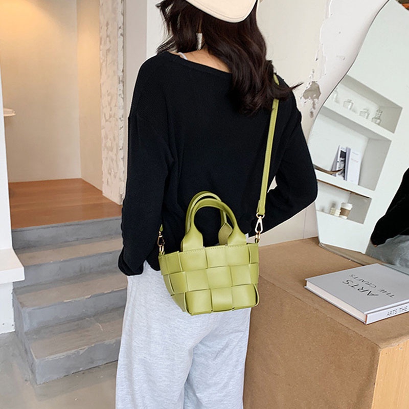 Túi Đeo Vai Dây Rút Thời Trang Cho Nữ